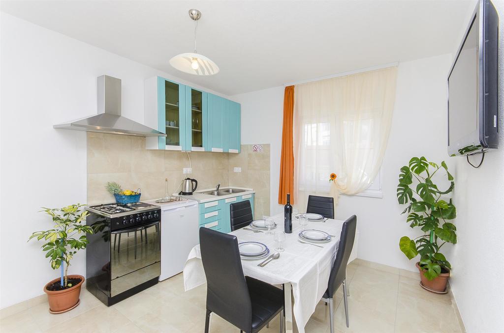 Apartments Branka Trogir Buitenkant foto
