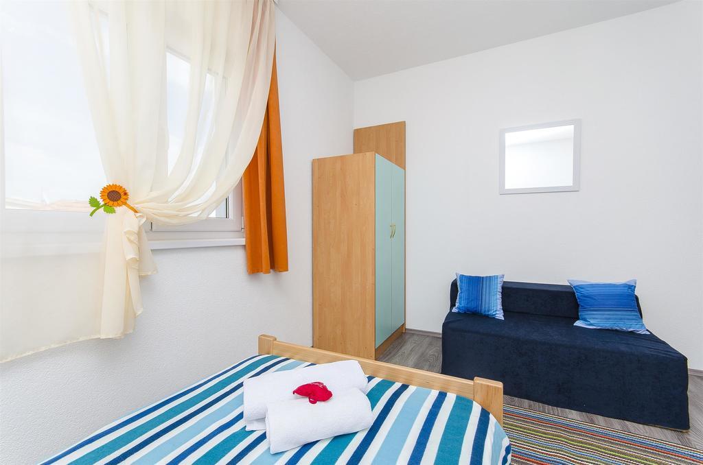 Apartments Branka Trogir Buitenkant foto