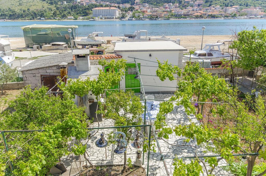 Apartments Branka Trogir Buitenkant foto