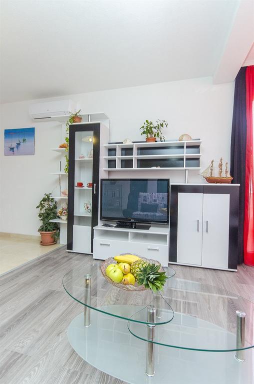 Apartments Branka Trogir Buitenkant foto