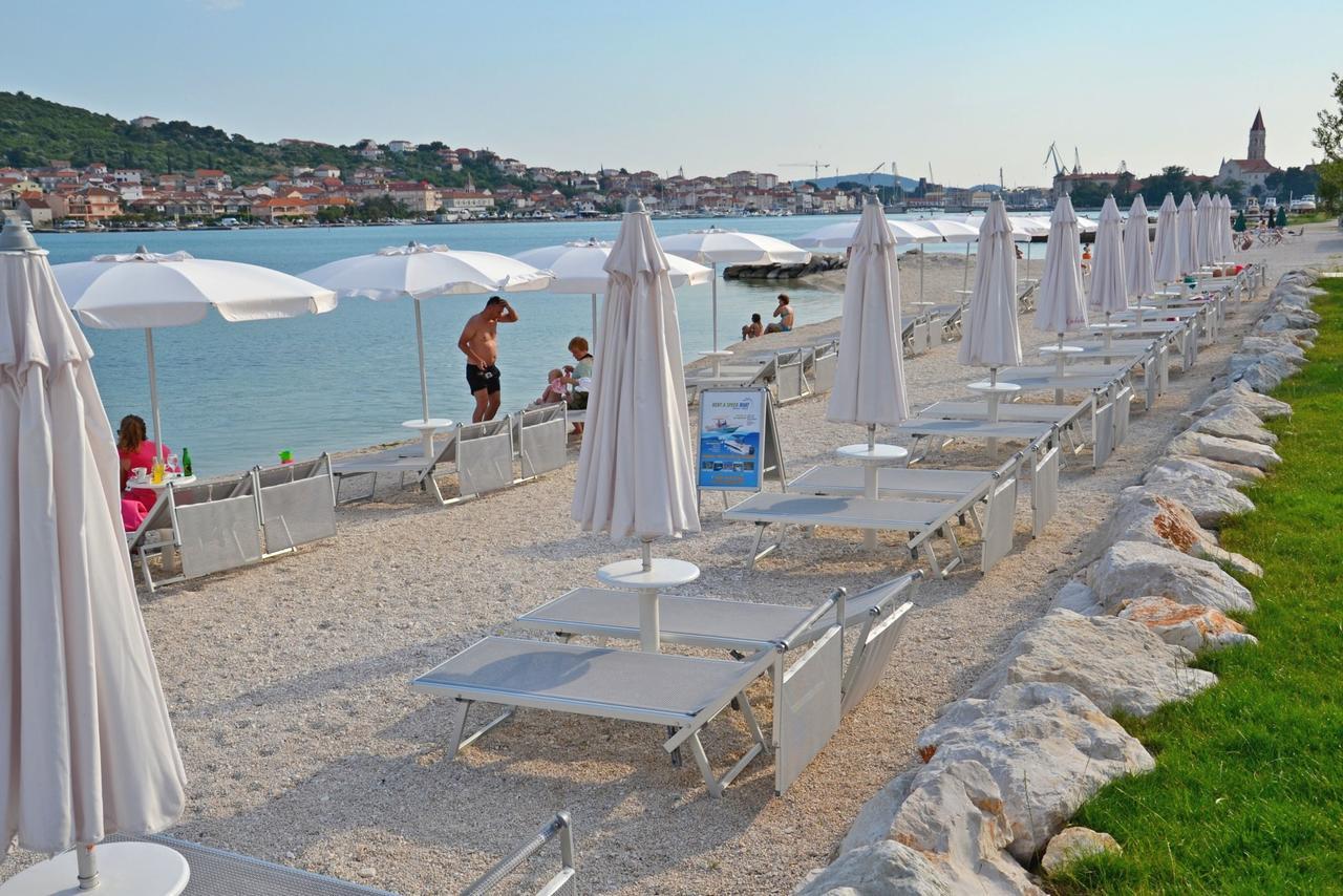 Apartments Branka Trogir Buitenkant foto