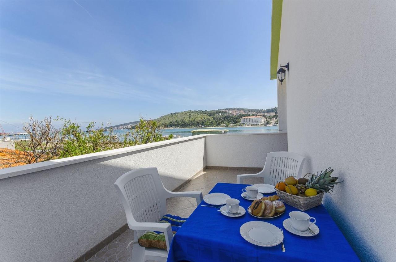 Apartments Branka Trogir Buitenkant foto